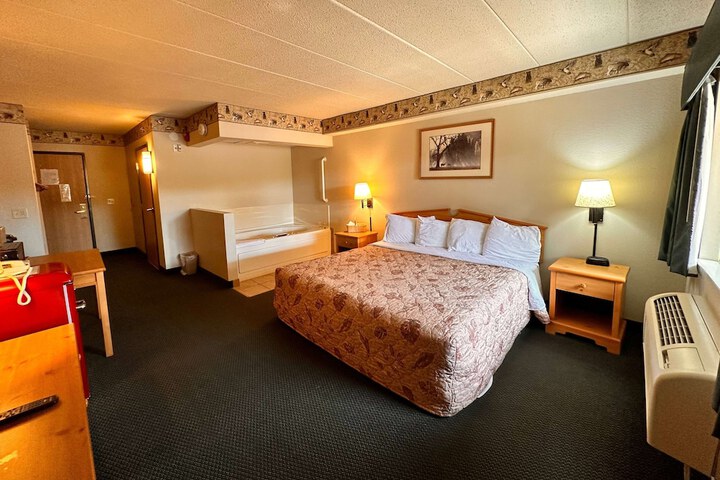 1 King Bed Second Floor (17 of 38)