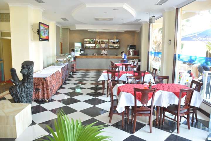 Dining Photos
