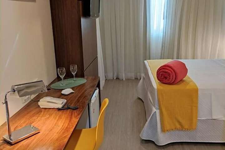 Room 5 of 39