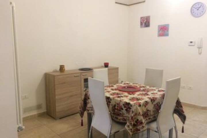 Room 6 of 17