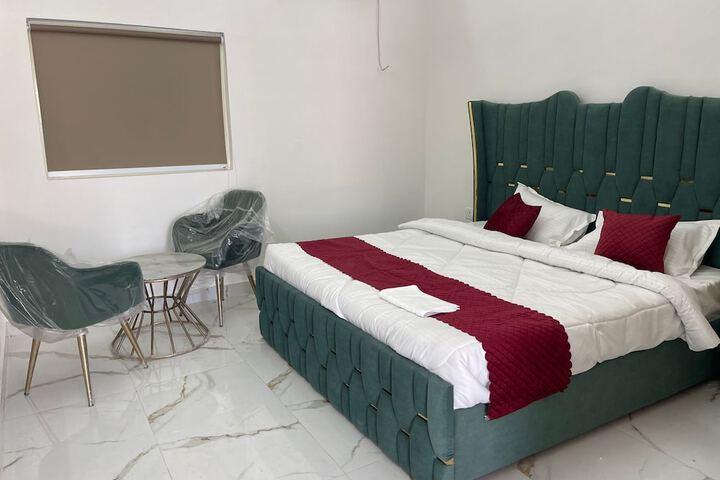 Room 3 of 14