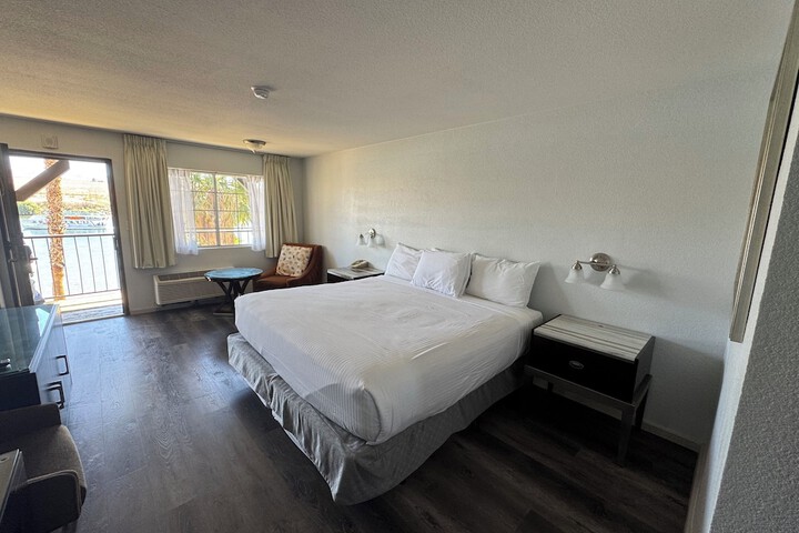 Standard | King Bed (8 of 12)