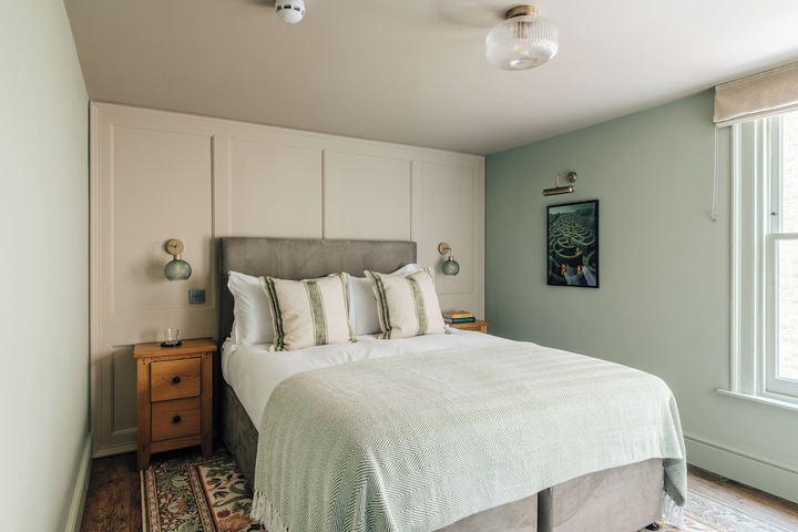 Room 82 of 160
