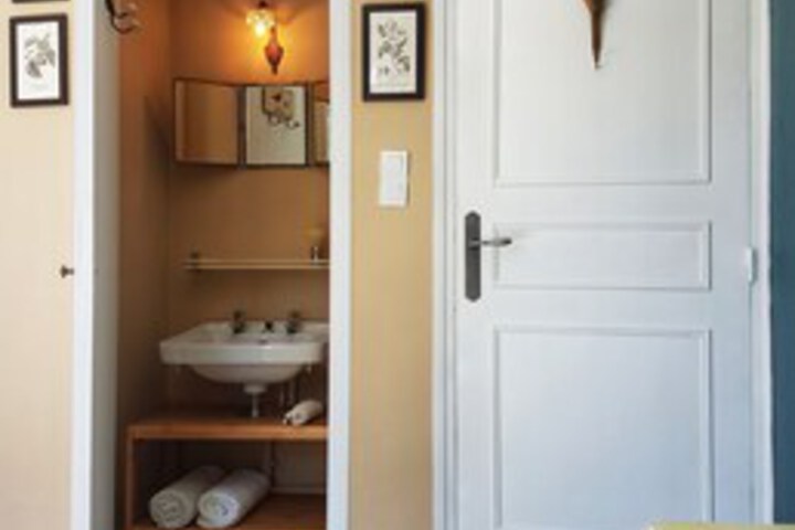 Room 43 of 50