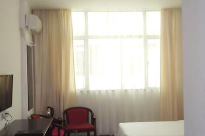 Donglong Hotel