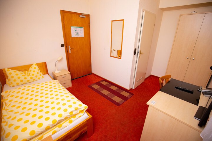Room 4 of 21