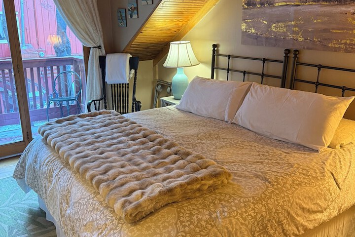 Room 22 of 42