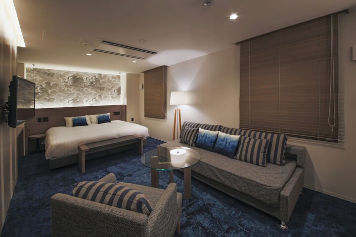 Room 7 of 33