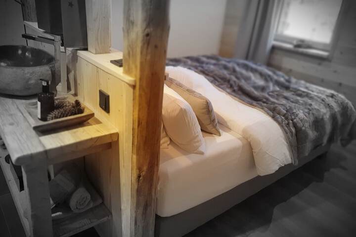 Room 17 of 131