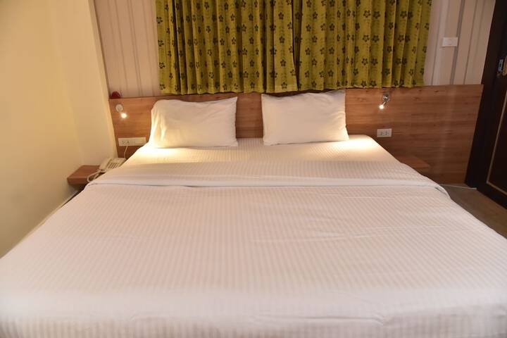 Room 9 of 41