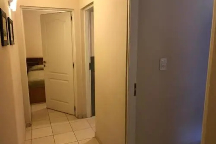 Room 8 of 14