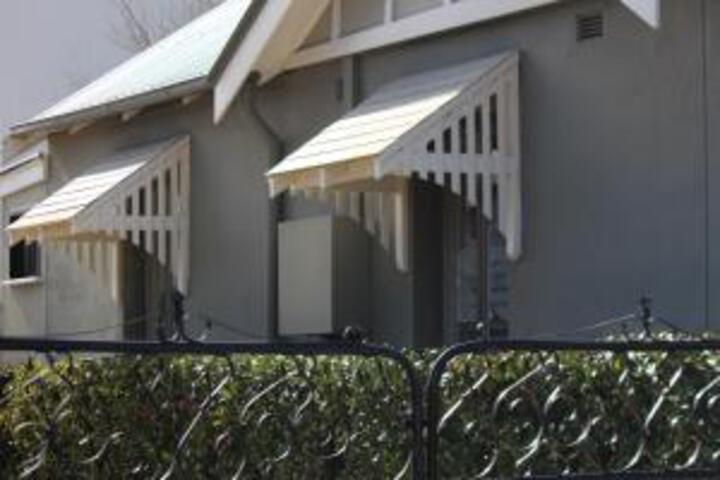 Hotel Exterior 13 of 51