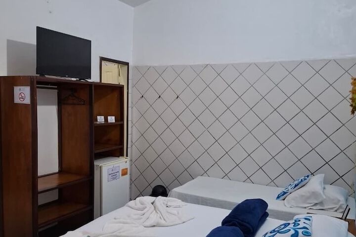 Room 18 of 76