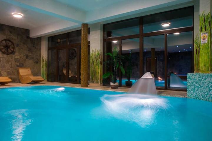 Pool 20 of 56