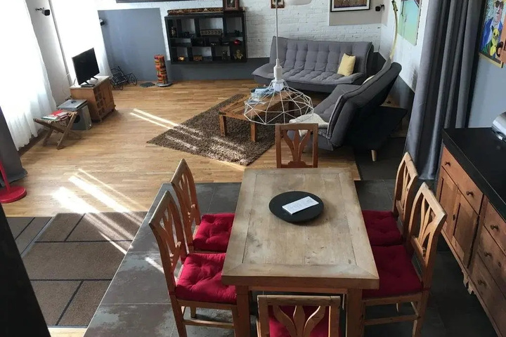 Room 5 of 13