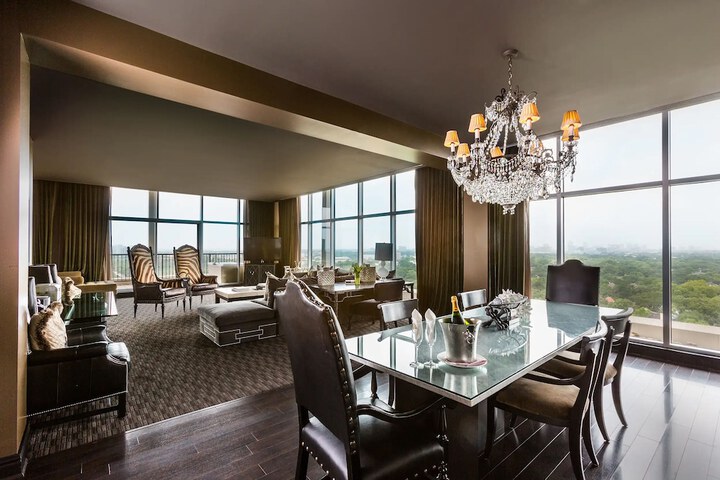 Room 3 of 36
