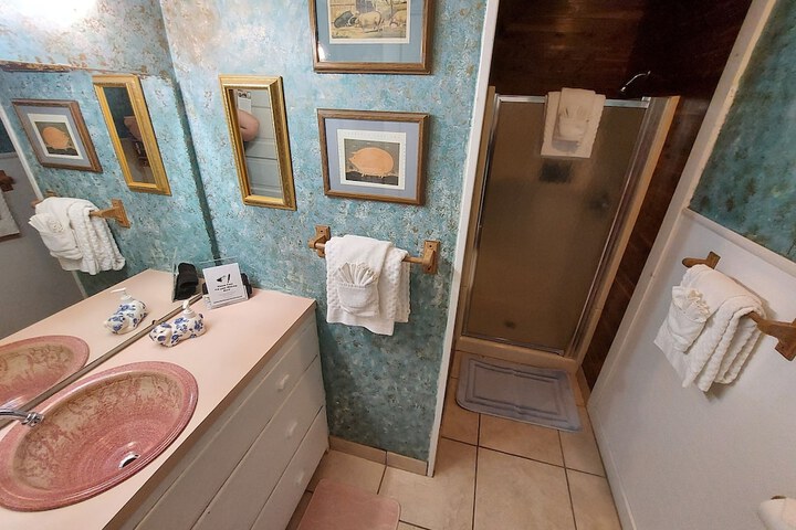 Clean Restrooms