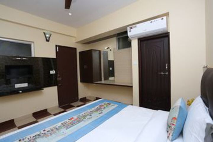 Room 7 of 34