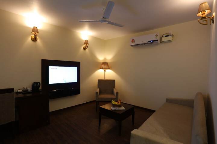 Room 9 of 53