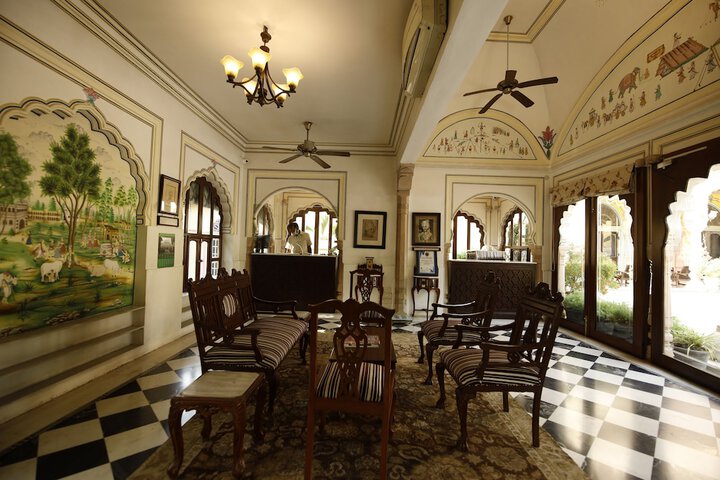 Hotel Interior 4 of 92