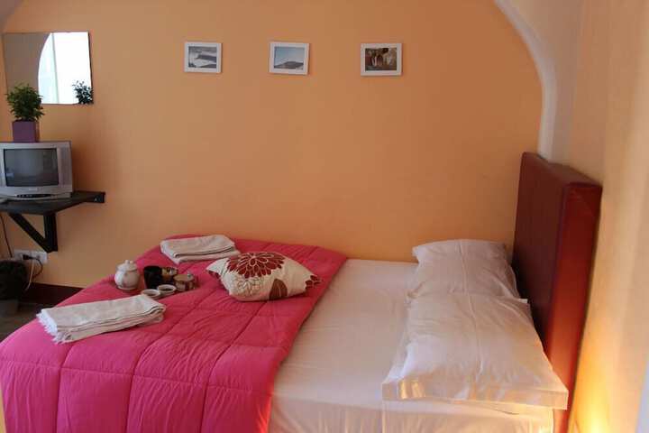 Room 15 of 34