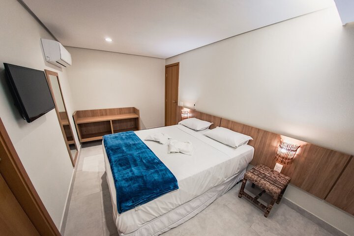 Room 4 of 81
