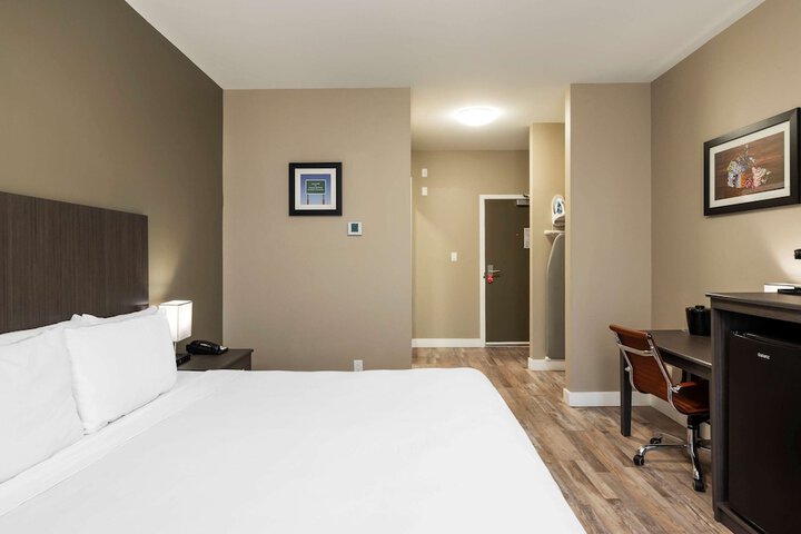 Room 25 of 50
