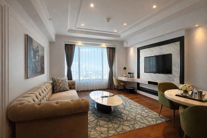 Room 36 of 70