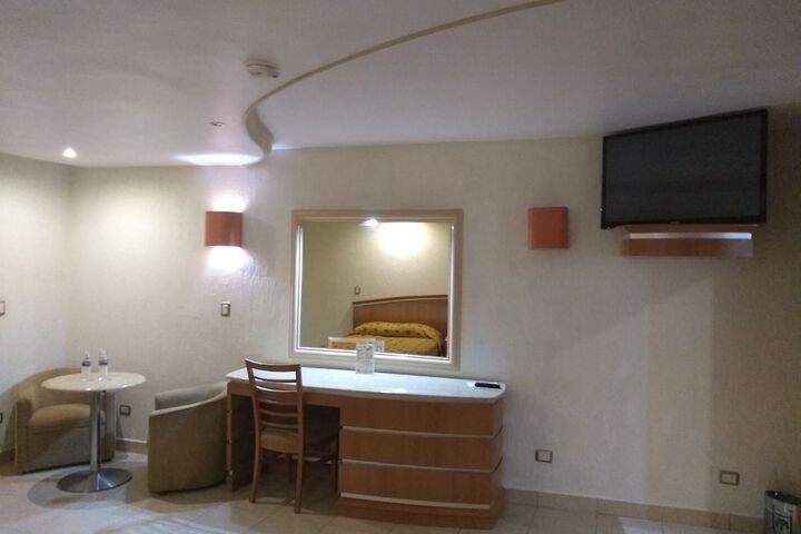 Room 19 of 32
