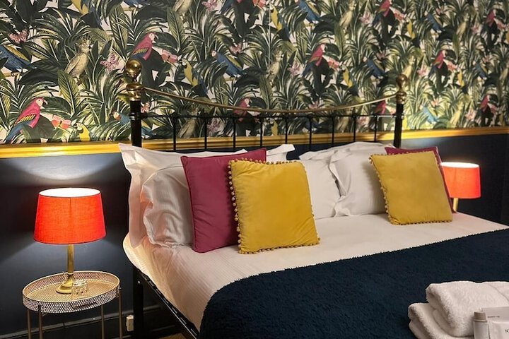 Room 8 of 31