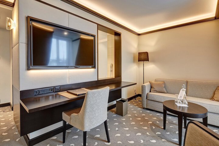 Room 84 of 146