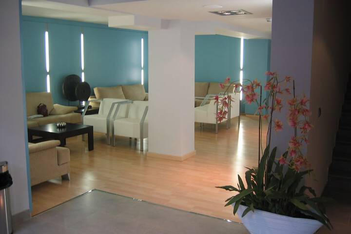 Guest Lobby