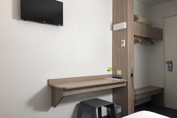 Room 30 of 67