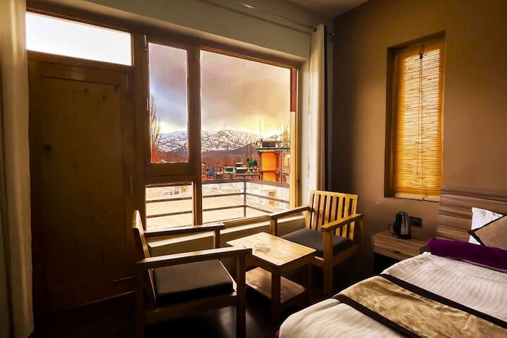 Room 10 of 35
