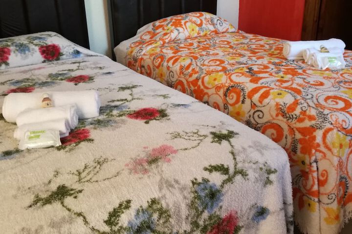 Room 2 of 20