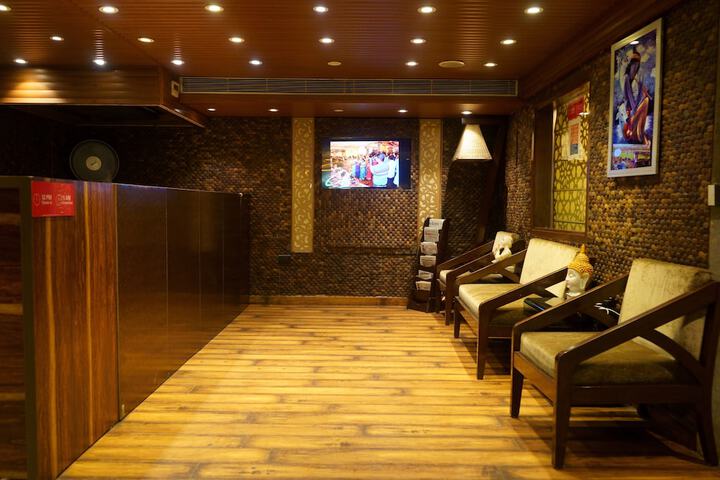 Hotel Interior 4 of 48