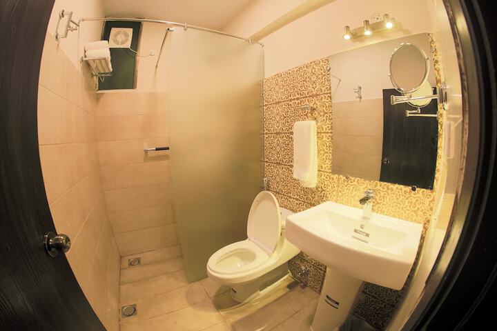 Room 16 of 49