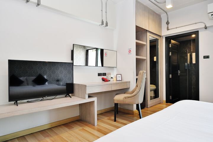 Room 9 of 51