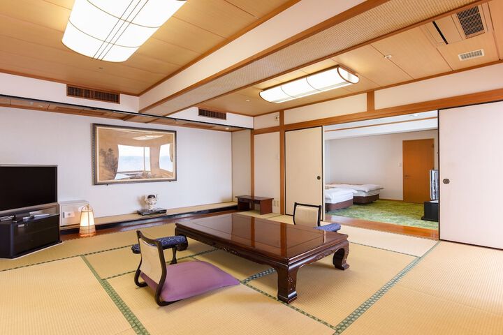Room 15 of 60