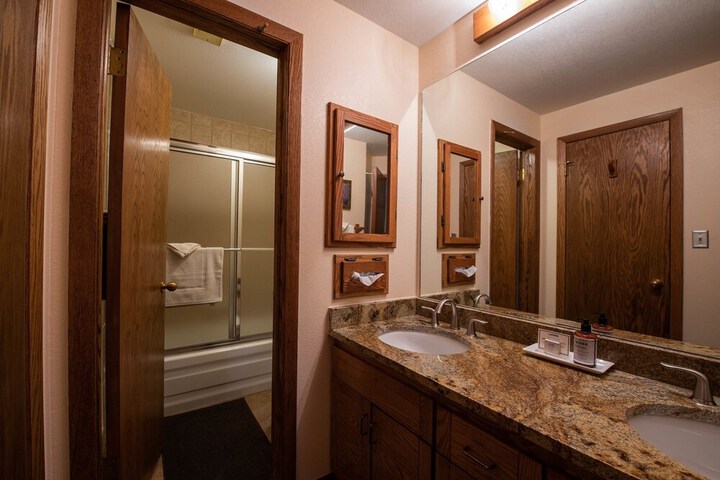 Room 18 of 29