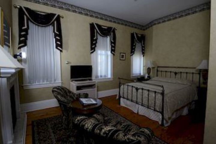 Room 3 of 15