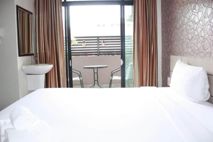 Room 2 of 52