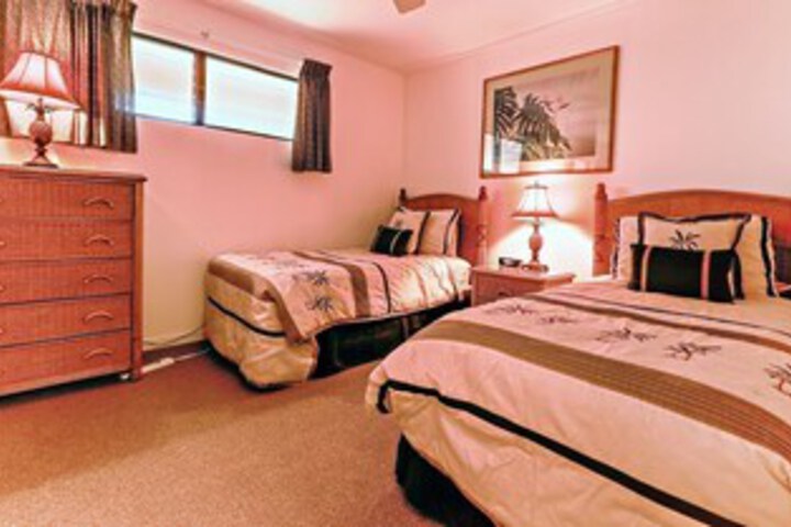 Room 10 of 23