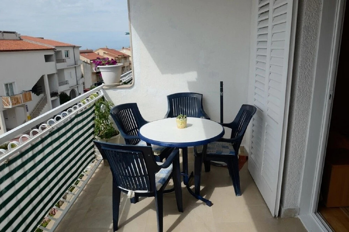 Terrace/Patio 4 of 9