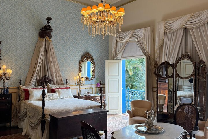 Room 2 of 48