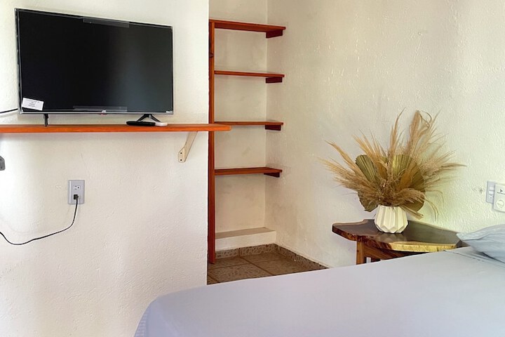 Room 2 of 22