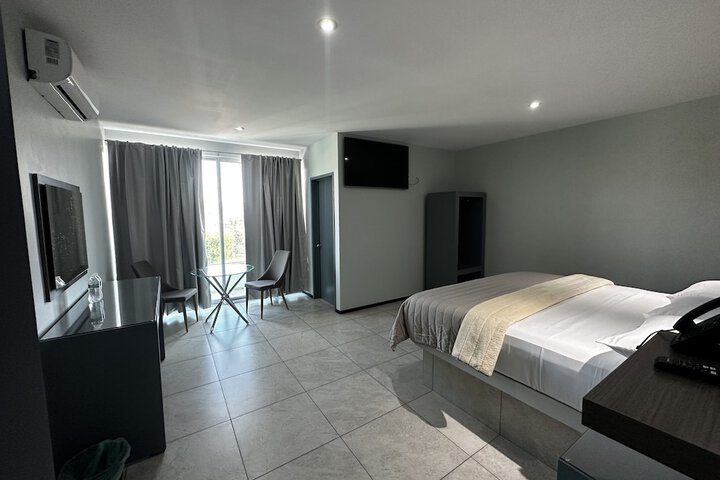 Room 6 of 43
