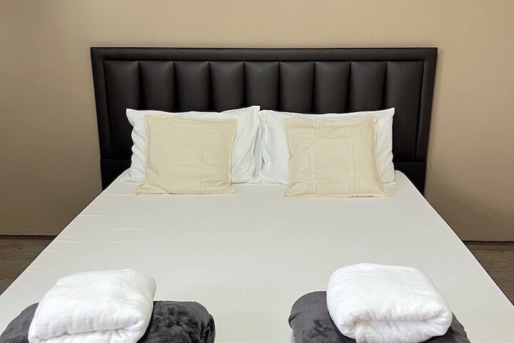 Room 9 of 27