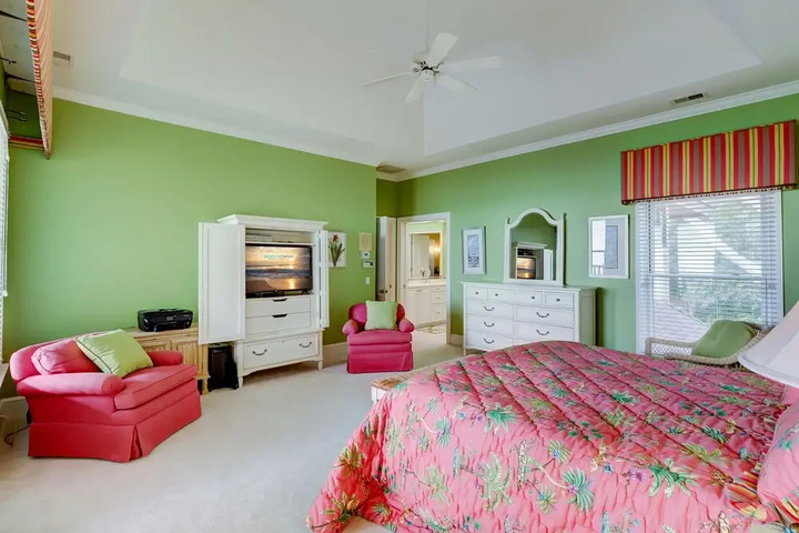 Room 4 of 26