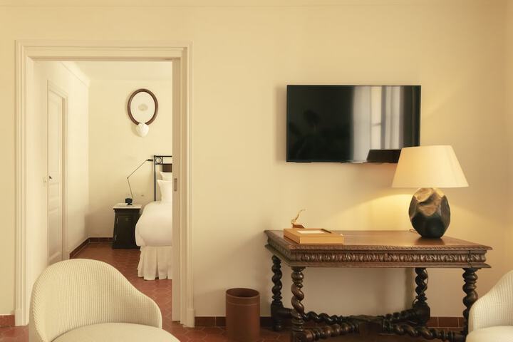Room 19 of 105